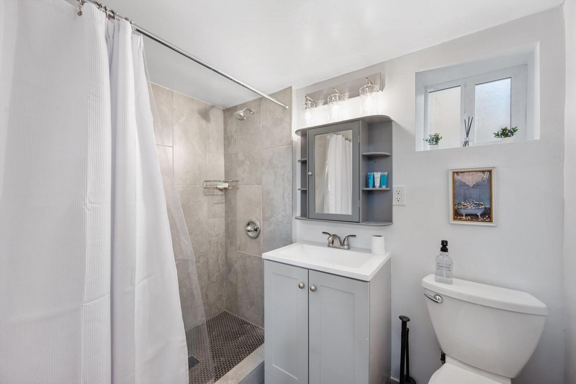 Beautiful Work Retreat In Near Downtown *