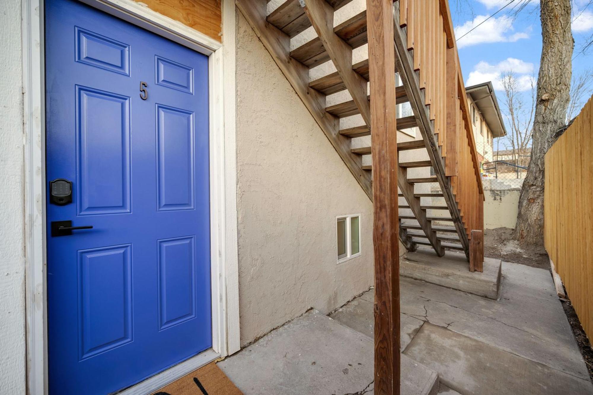 Beautiful Work Retreat In Near Downtown *