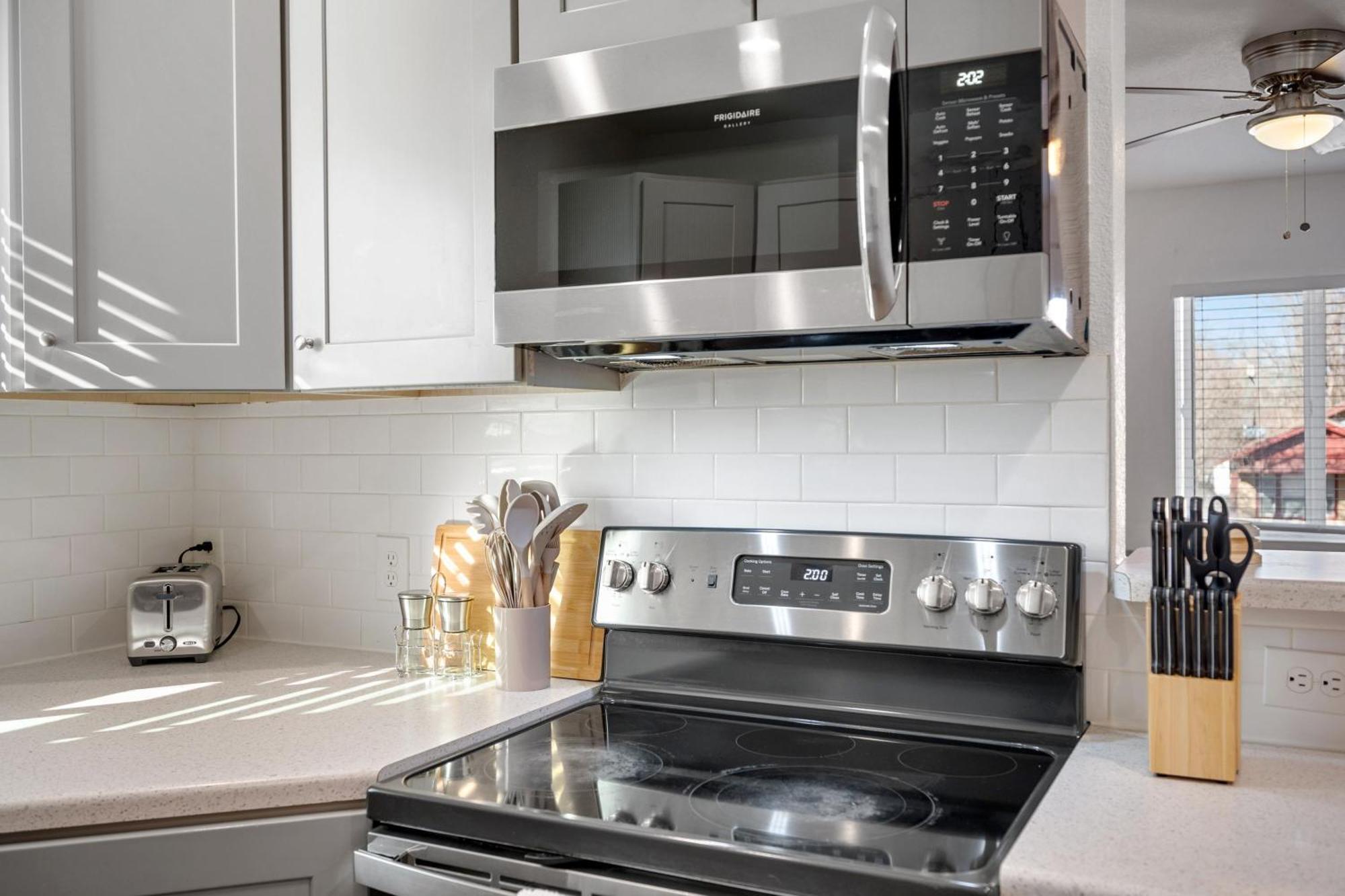 Beautiful Work Retreat In Near Downtown *