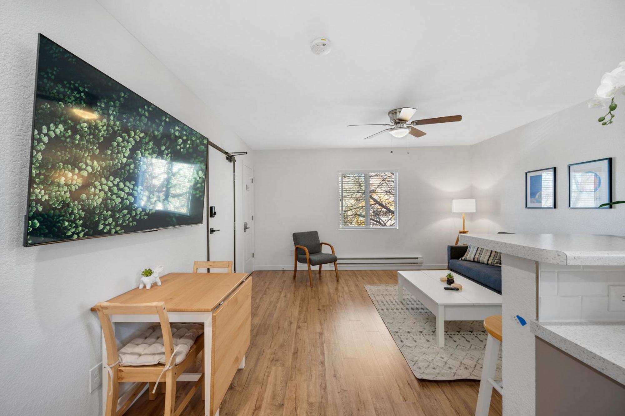 Beautiful Work Retreat In Near Downtown