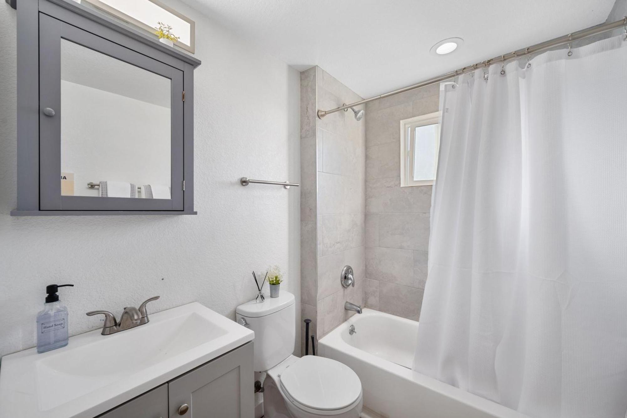 Apartment Beautiful Work Retreat In Near Downtown *